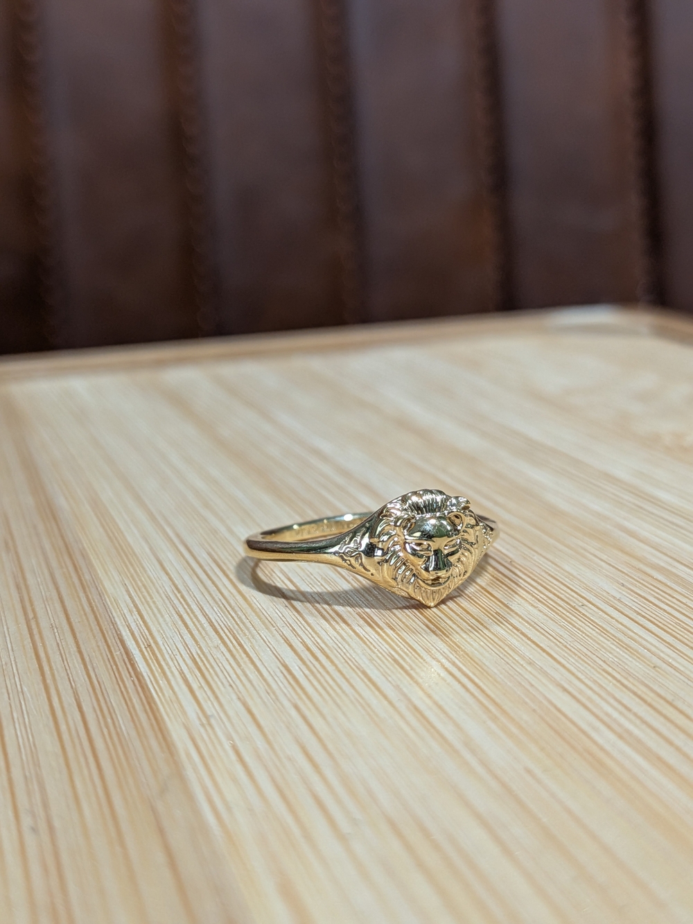Pandora: Game of Thrones Lannister Lion Ring, Slightly Scratched - Picture 2 of 8